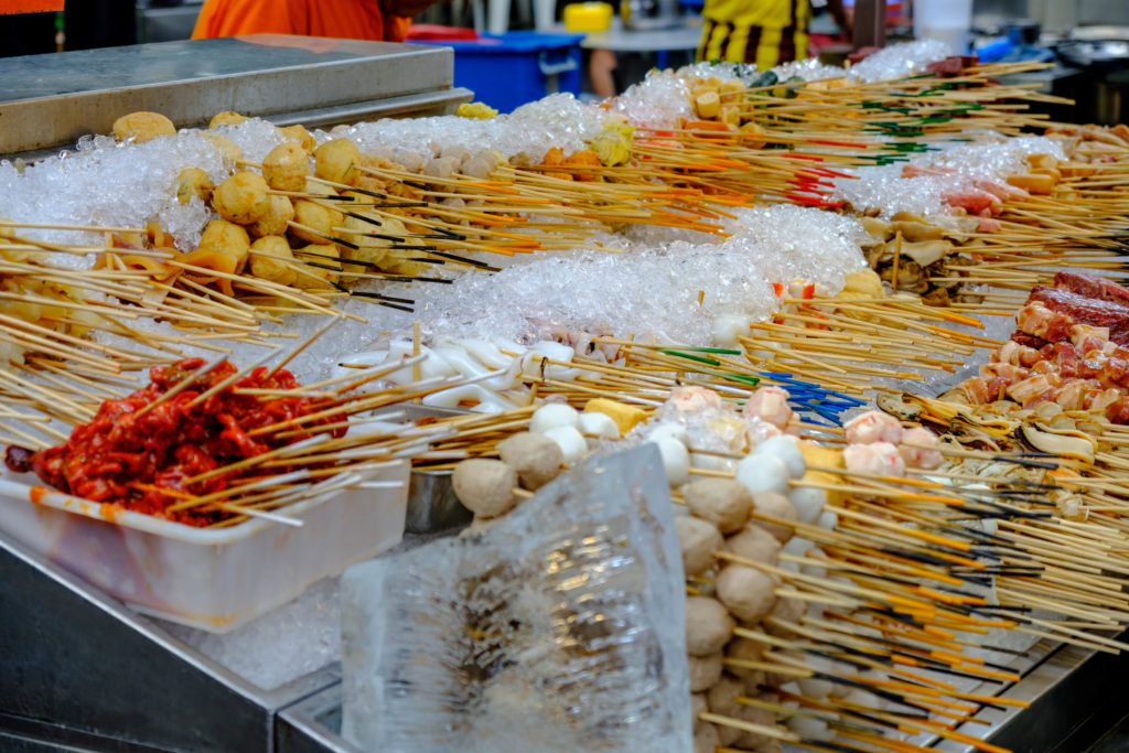 Quoi manger lors d'un voyage en Malaisie ? Il y en a pour tous les goûts. 