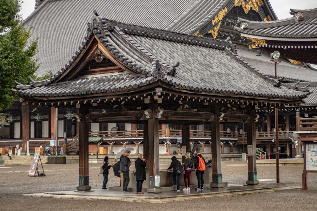 Le temple Higashi Hongan-ji à Kyoto. 